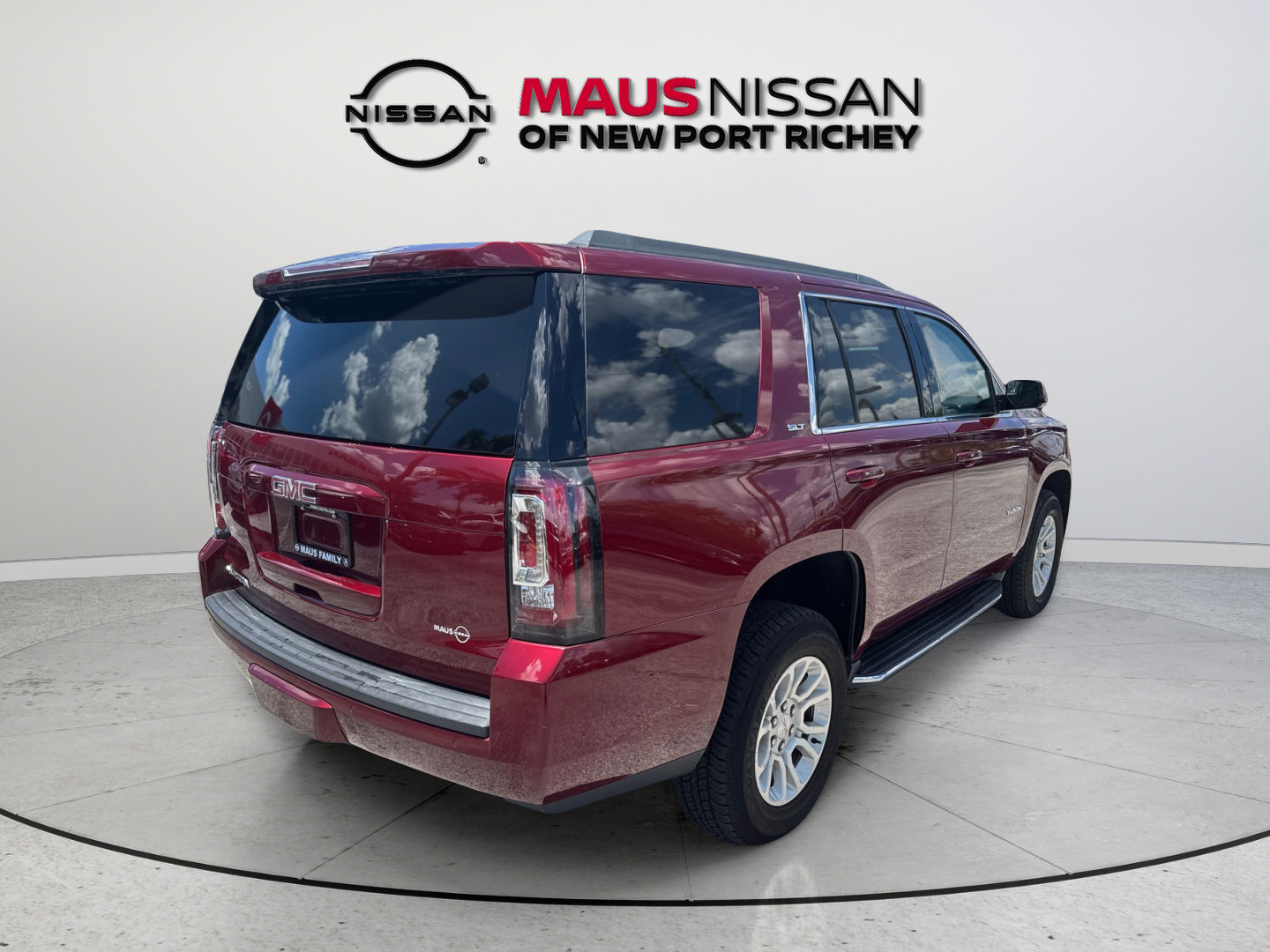 Used 2017 GMC Yukon SLT AWD/4WD image 7