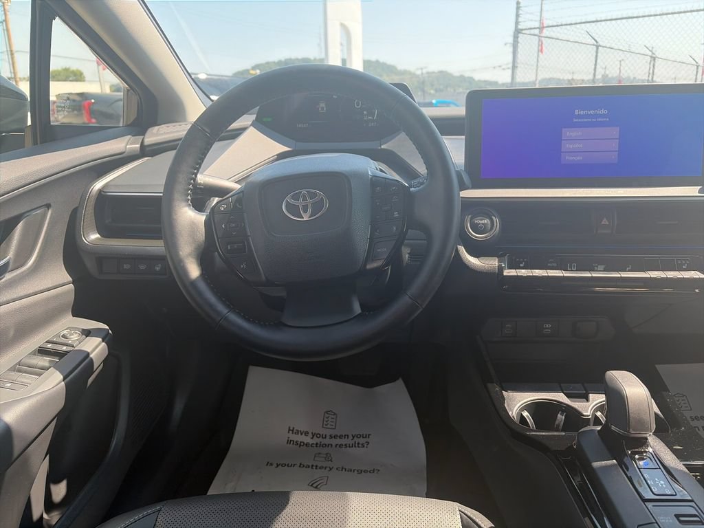 Used 2025 Toyota Prius AWD image 17