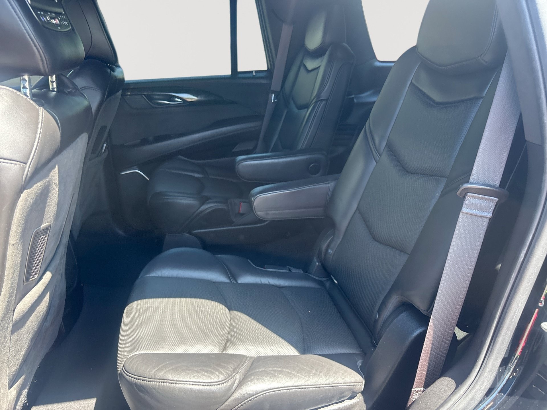 Used 2016 Cadillac Escalade Platinum AWD/4WD image 26