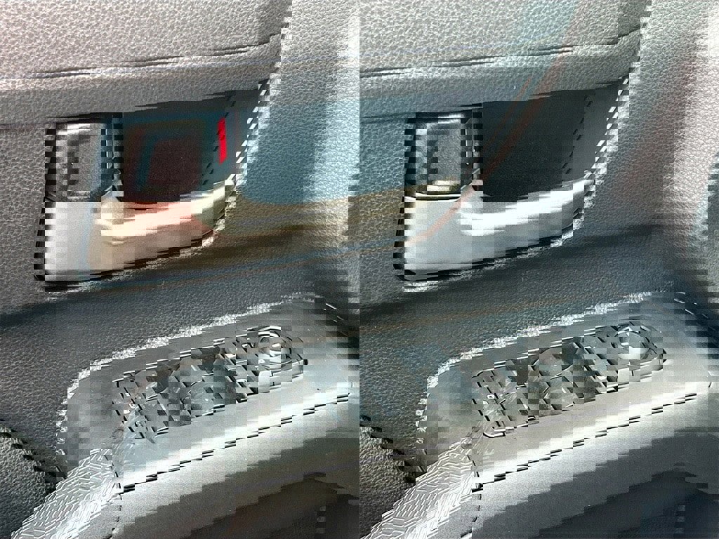 New 2025 Toyota Tacoma TRD Off-Road image 18