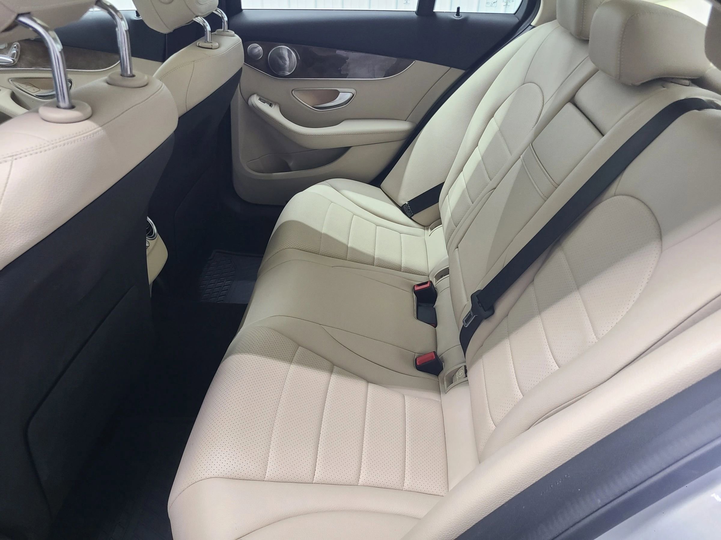 Used 2016 Mercedes-Benz C 300 4MATIC Sedan image 37