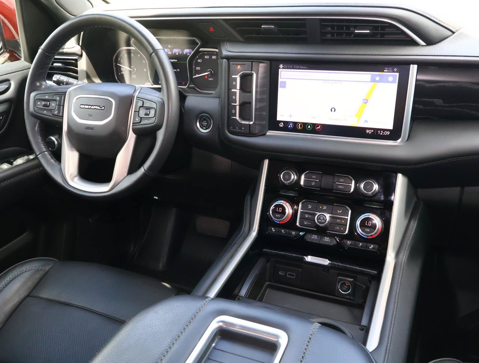 Used 2021 GMC Yukon Denali w/ Denali Premium Package RWD image 13
