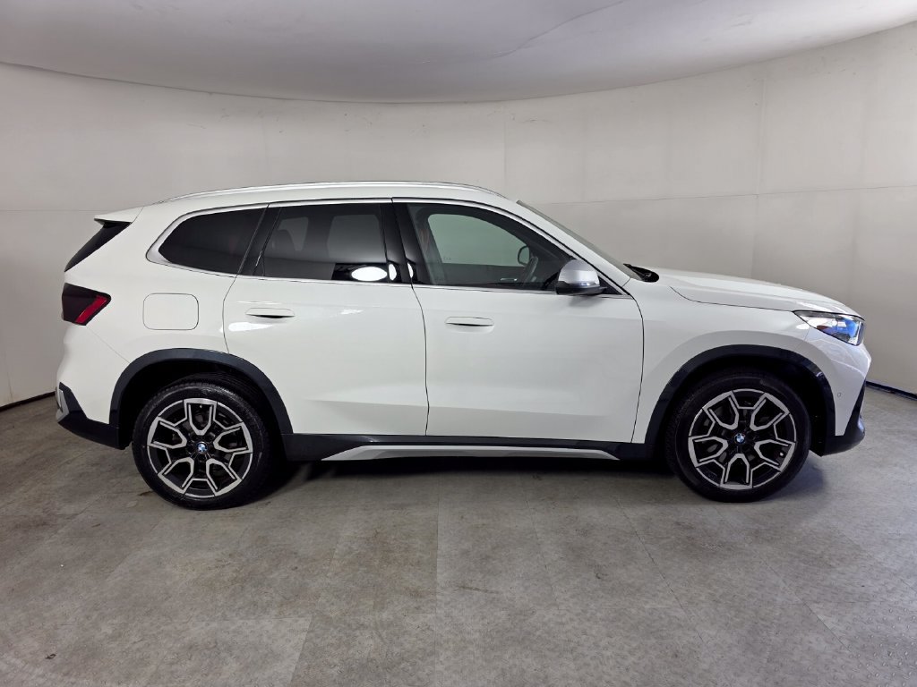 Used 2024 BMW X1 xDrive28i w/ Technology Package AWD/4WD image 3