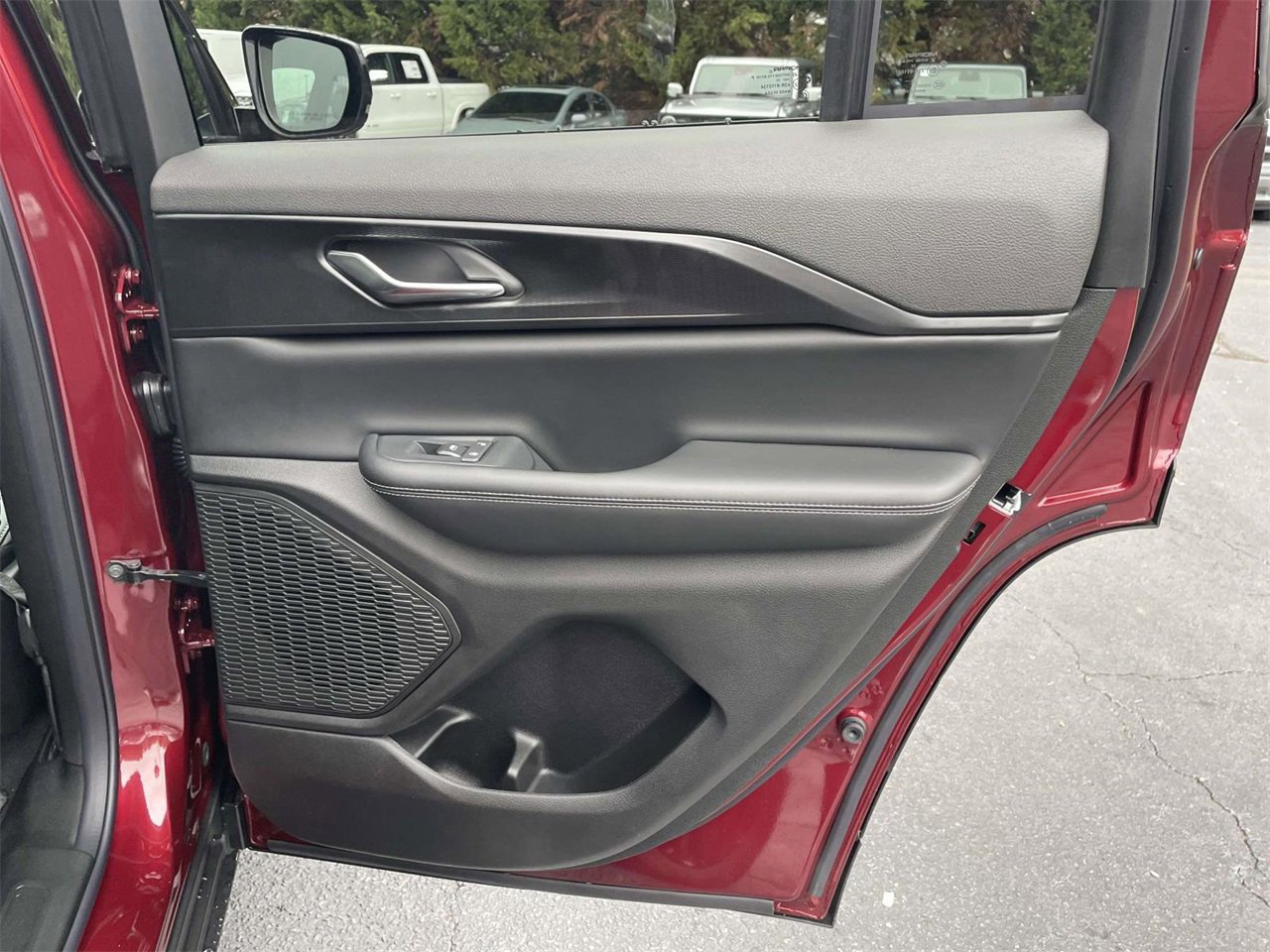 New 2025 Jeep Grand Cherokee Altitude image 20