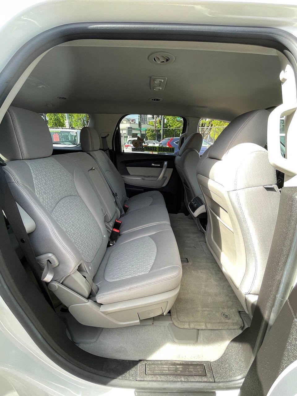 Used 2011 GMC Acadia SLE AWD/4WD image 37