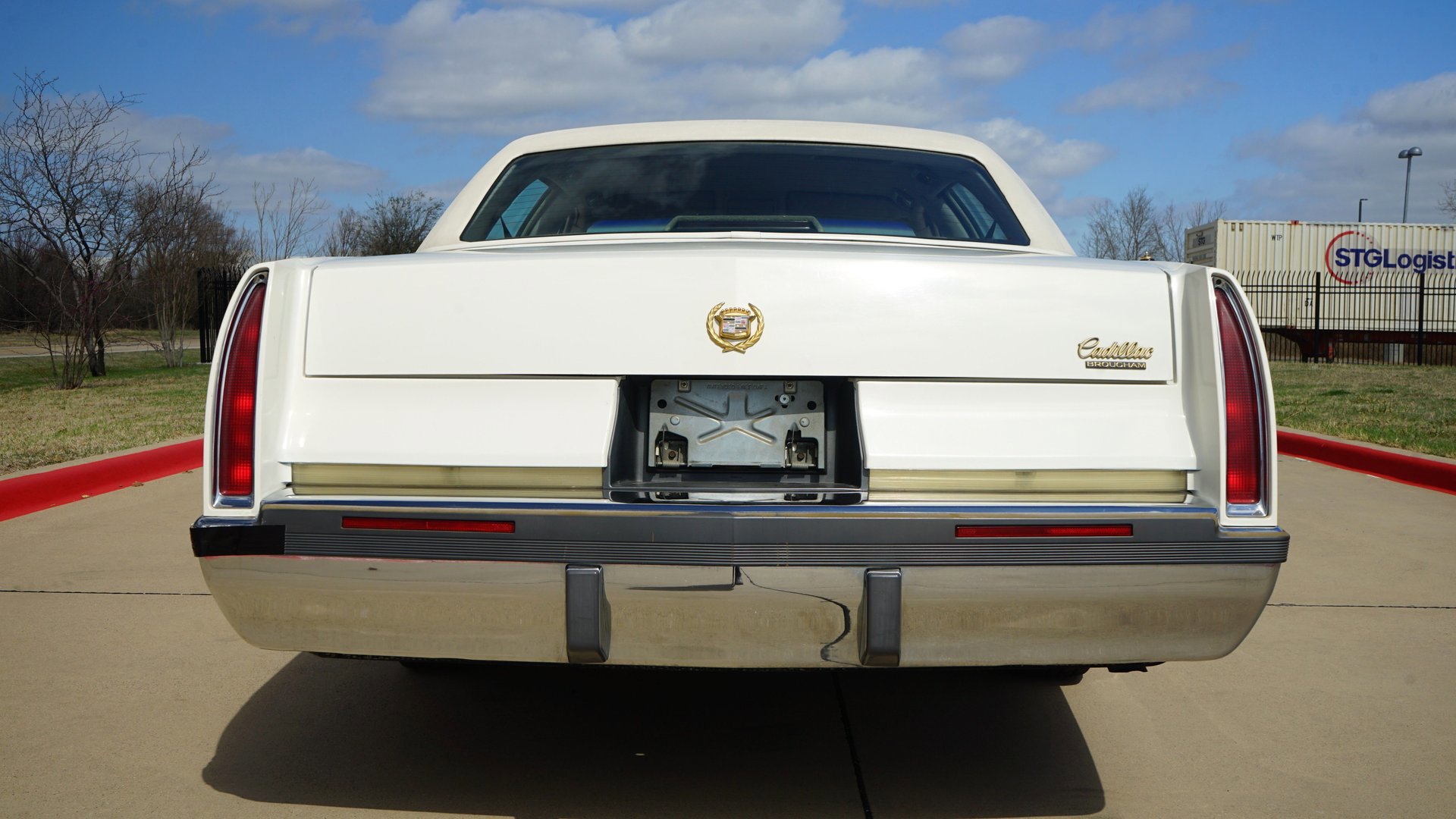Used 1993 Cadillac Fleetwood Sedan RWD image 12