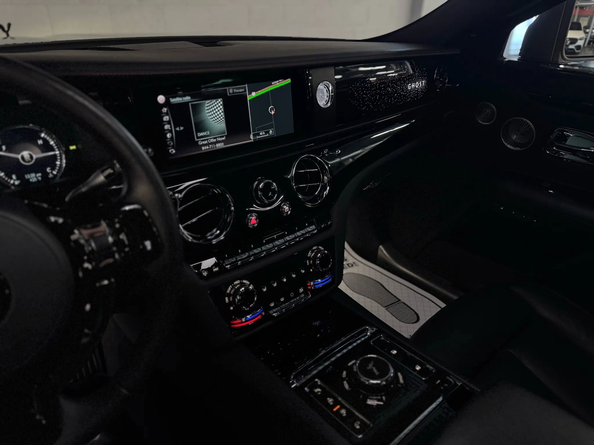 Used 2022 Rolls-Royce Ghost image 39