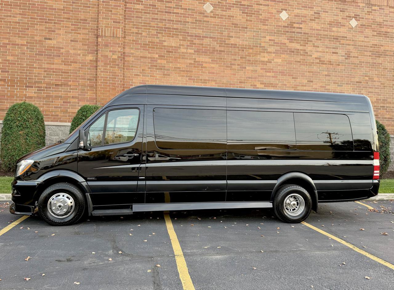 Used 2016 Mercedes-Benz Sprinter 3500 image 10