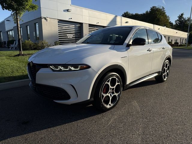 Used 2024 Alfa Romeo Tonale Veloce AWD/4WD image 4