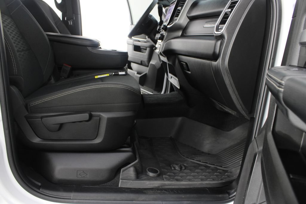 Used 2025 RAM 2500 Big Horn AWD/4WD image 18