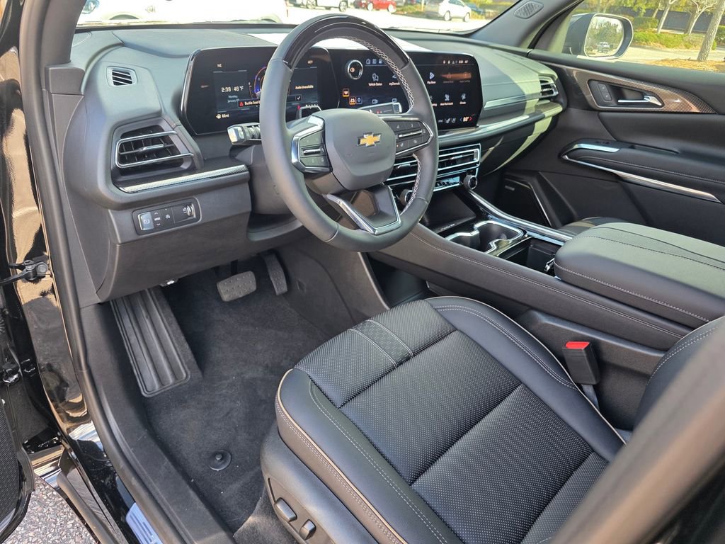 New 2026 Chevrolet Traverse High Country w/ LPO, Floor Liner Package image 9