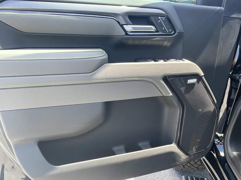 New 2026 Chevrolet Silverado 2500 ZR2 AWD/4WD image 15