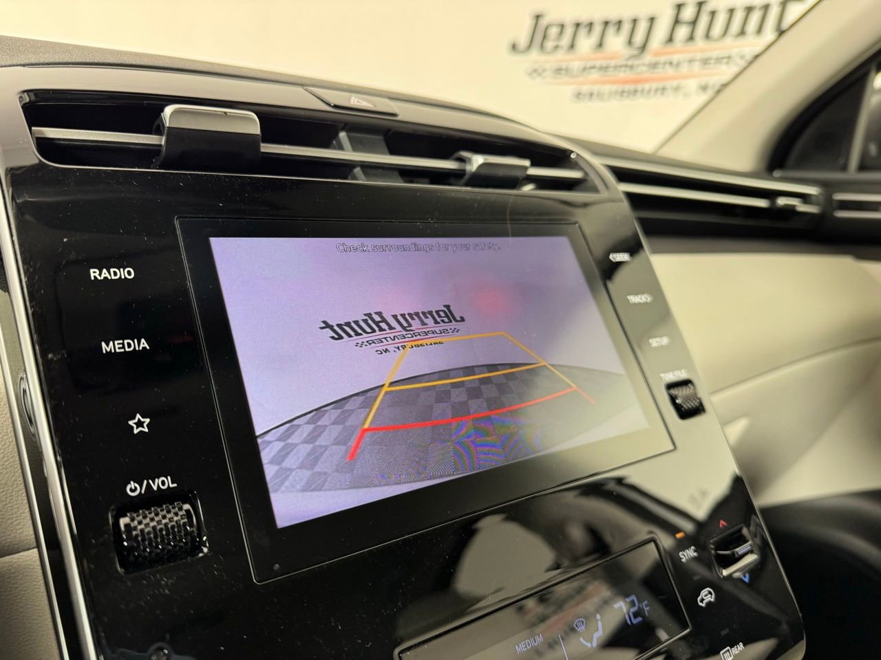Used 2023 Hyundai Tucson SEL w/ Convenience Package AWD/4WD image 3