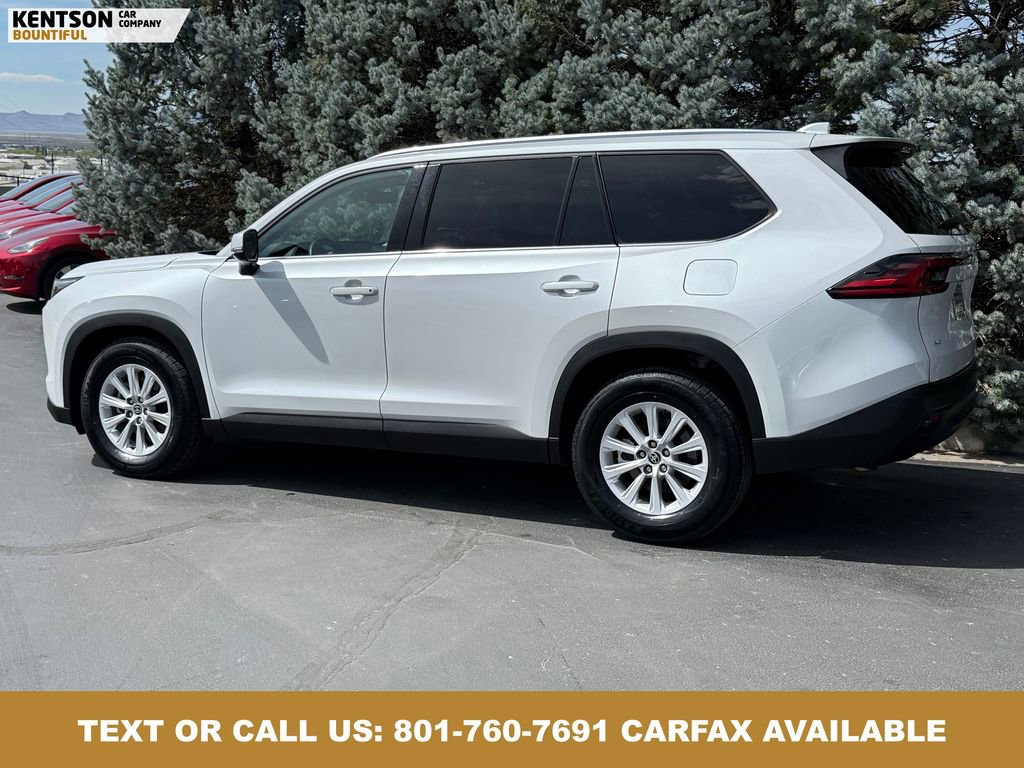 Used 2025 Toyota Grand Highlander AWD image 4