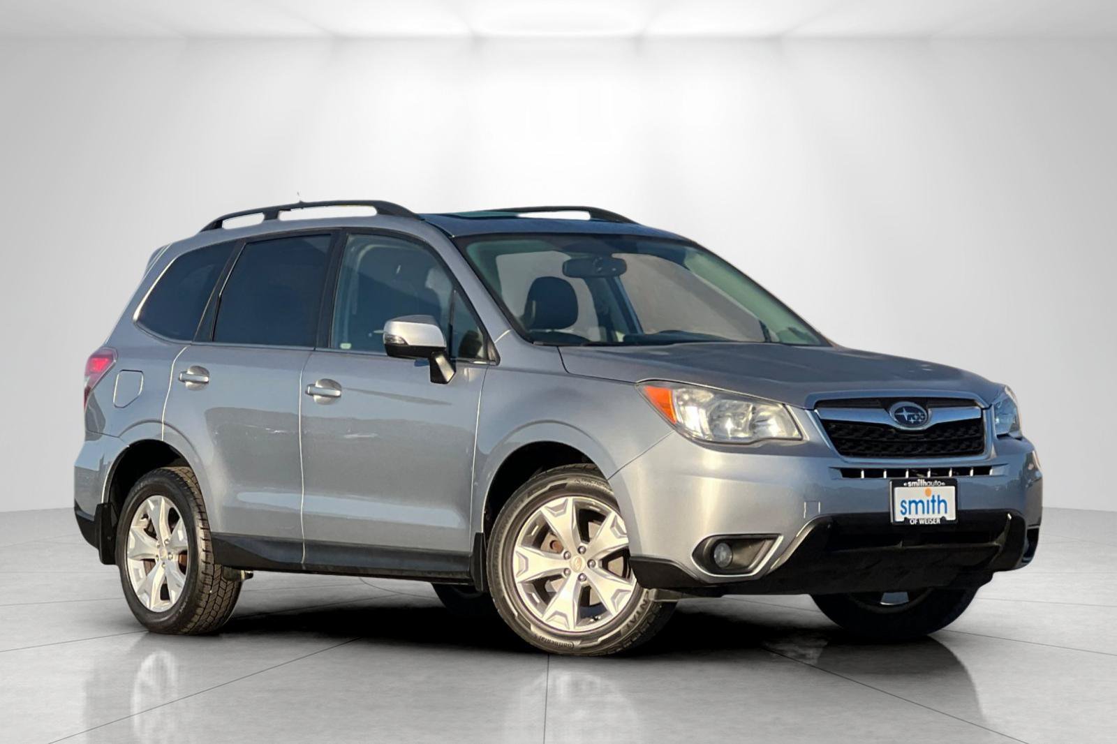 Used 2014 Subaru Forester 2.5i Touring AWD/4WD image 2
