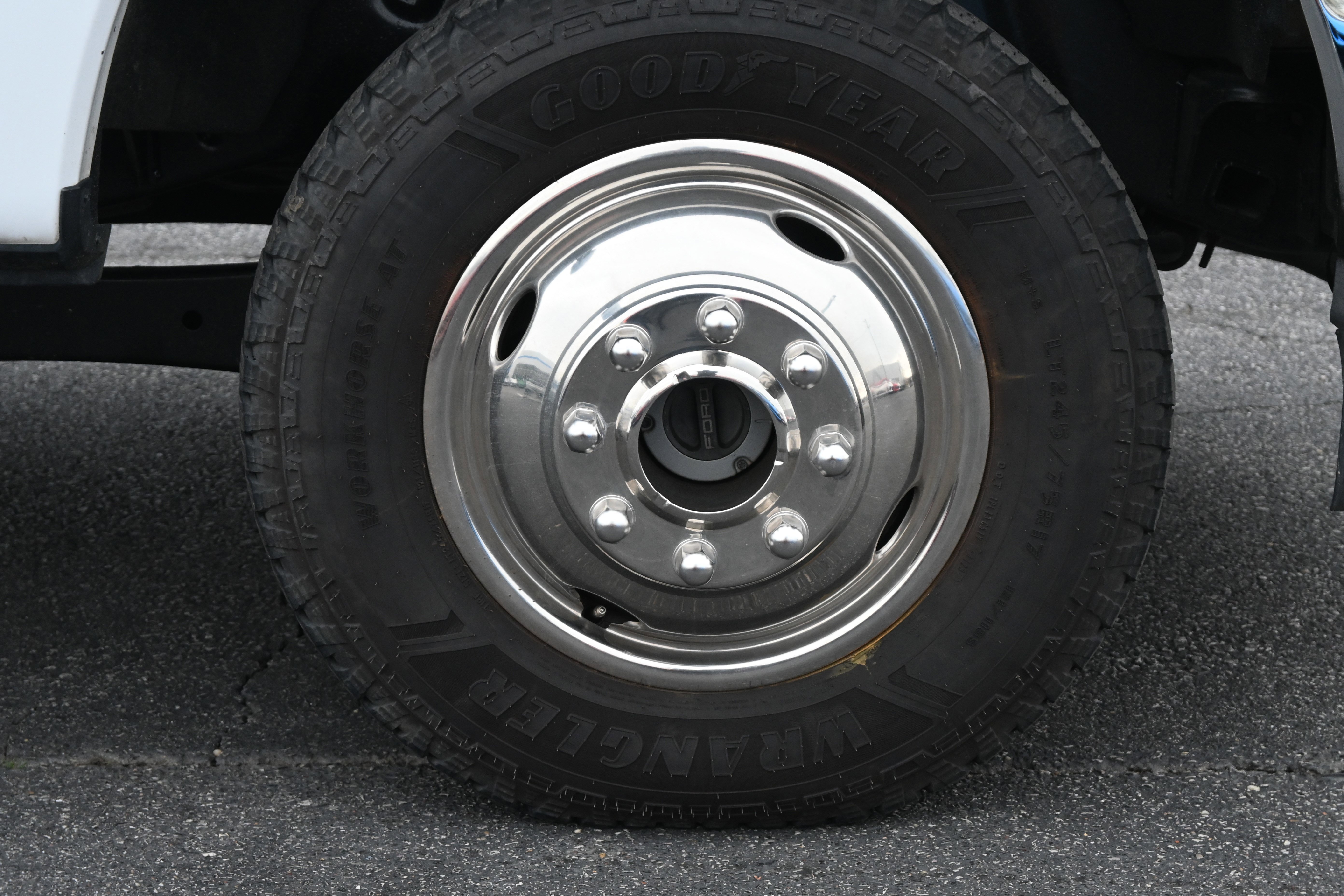 Used 2019 Ford F350 XL w/ Power Equipment Group image 13