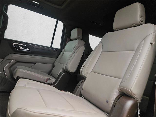 Used 2021 Chevrolet Suburban Z71 AWD/4WD image 19