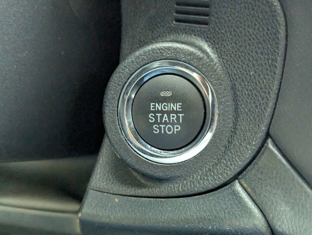 Used 2021 Subaru Outback Limited image 30