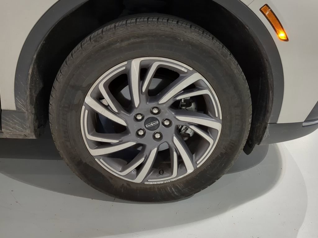 Used 2024 Lincoln Corsair AWD w/ Equipment Group 101A image 6