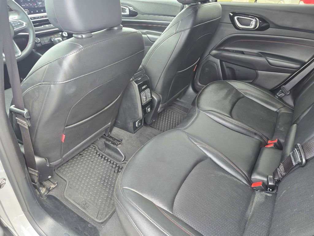 Used 2024 Jeep Compass Trailhawk AWD/4WD image 12