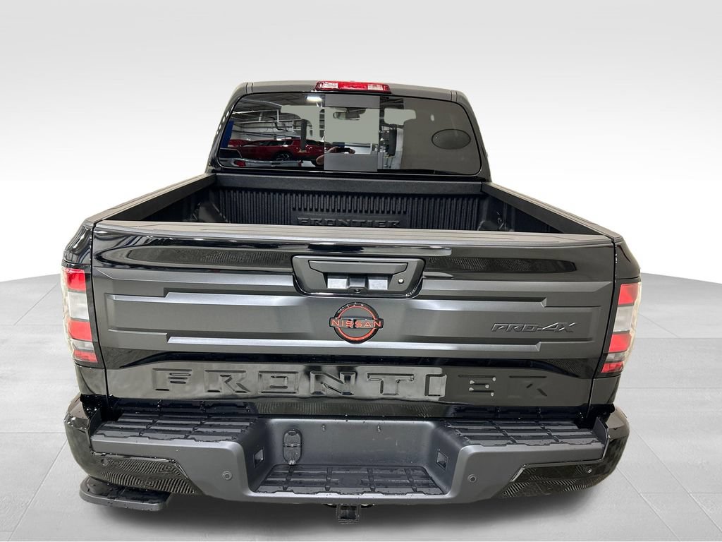 Used 2025 Nissan Frontier PRO-4X w/ Tow Package AWD/4WD image 4