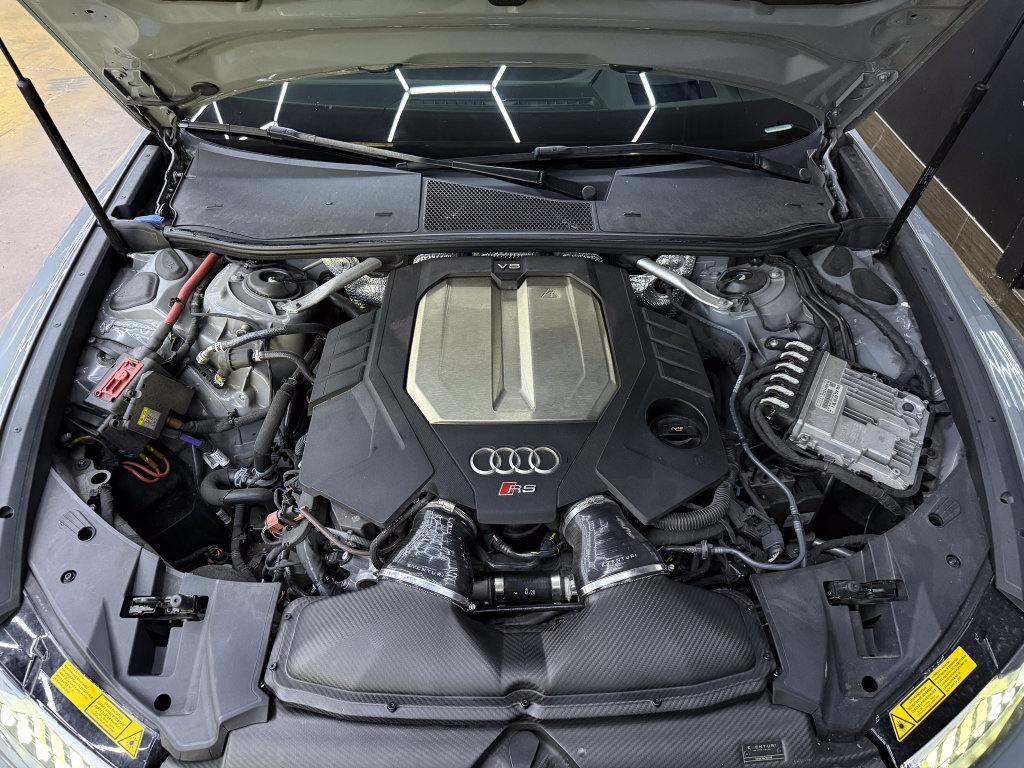 Used 2022 Audi RS 6 AWD/4WD image 28