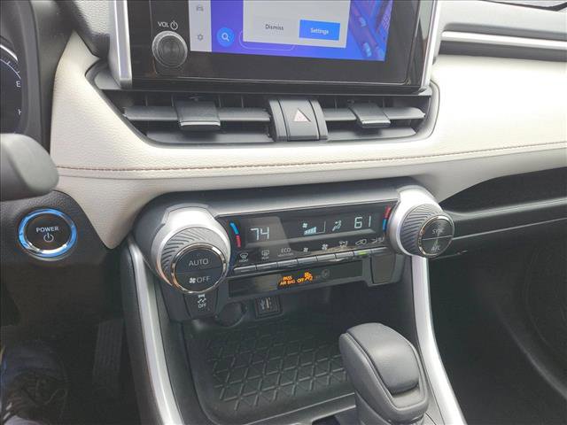 Used 2023 Toyota RAV4 XLE AWD/4WD image 18