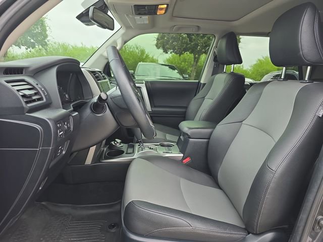 Used 2022 Toyota 4Runner SR5 Premium w/ Moonroof Package AWD/4WD image 15