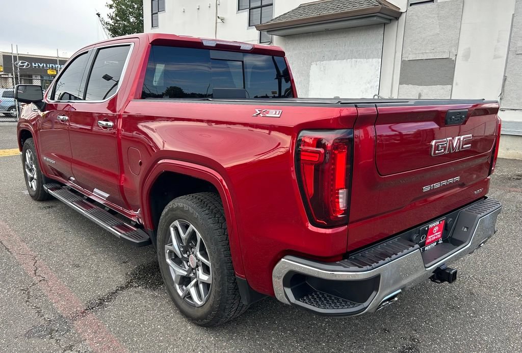 Used 2023 GMC Sierra 1500 SLT w/ SLT Premium Package AWD/4WD image 8