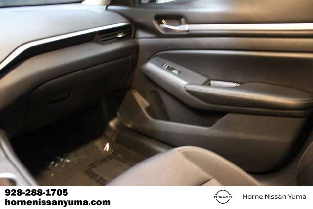 Used 2022 Nissan Altima 2.5 SV image 11