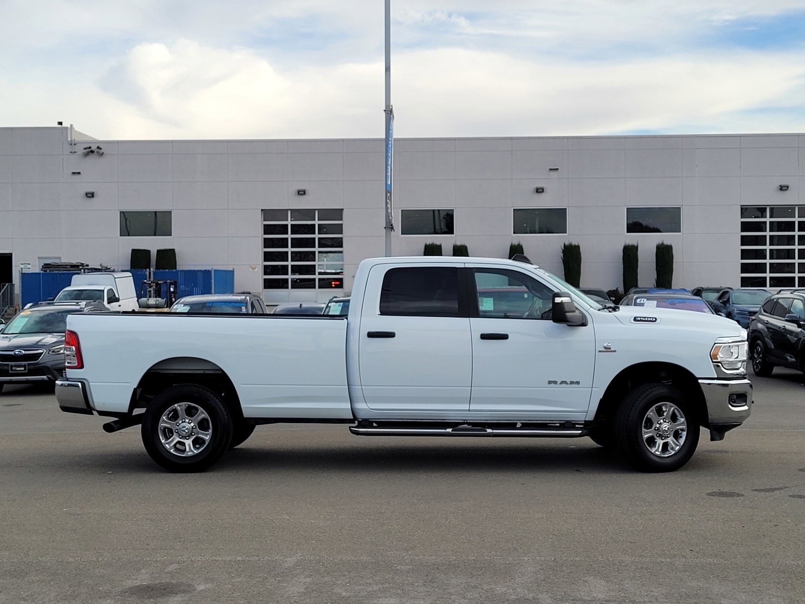 Used 2024 RAM 3500 Big Horn image 4