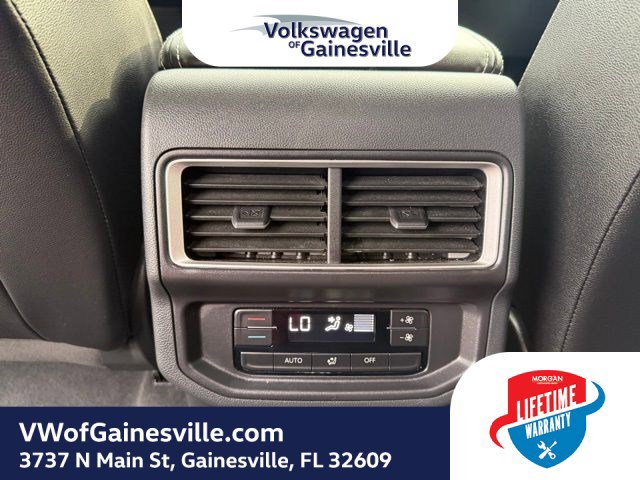 Certified 2025 Volkswagen Atlas SE image 14