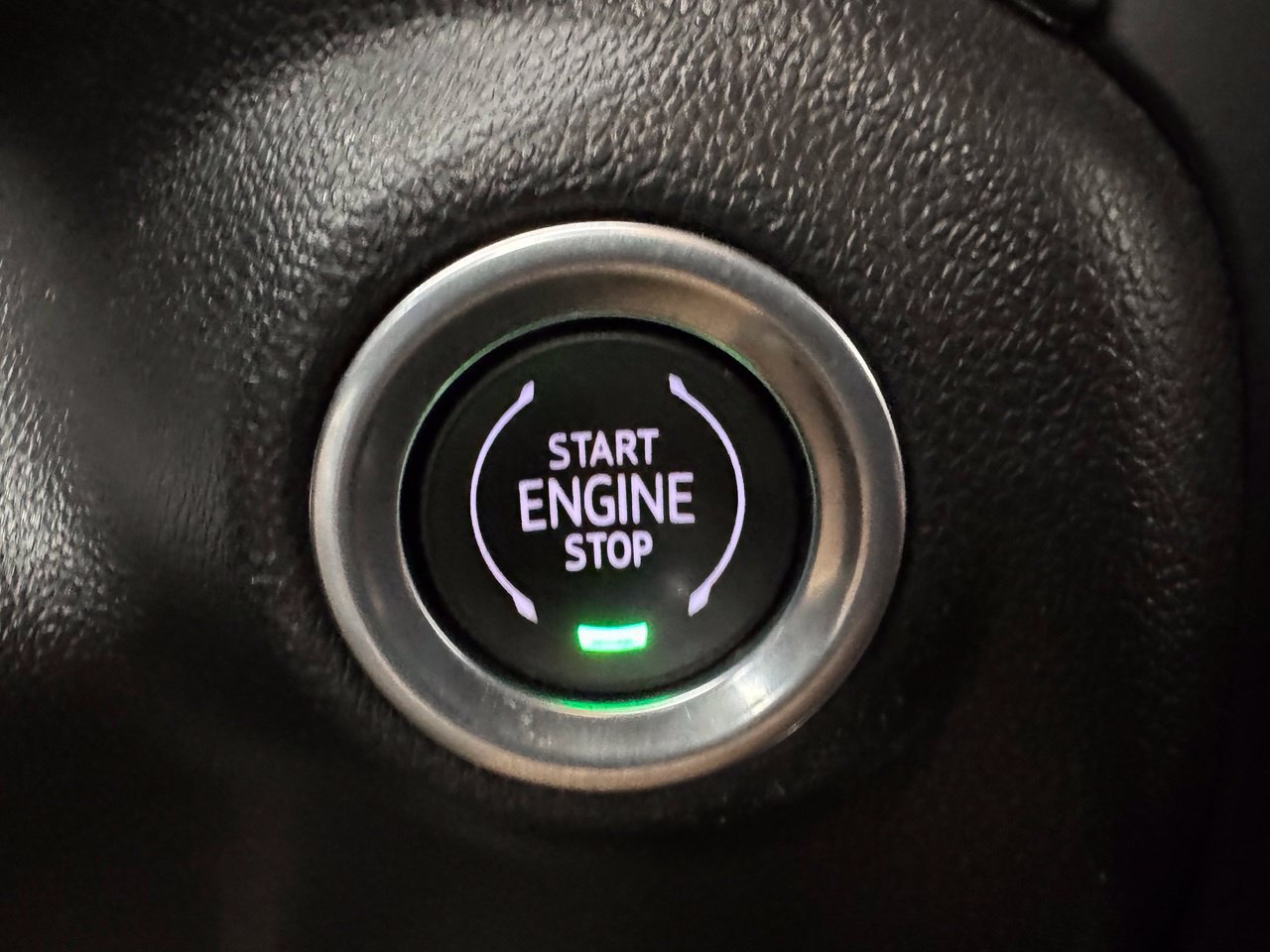 Used 2021 GMC Sierra 1500 AT4 w/ AT4 Premium Package AWD/4WD image 23