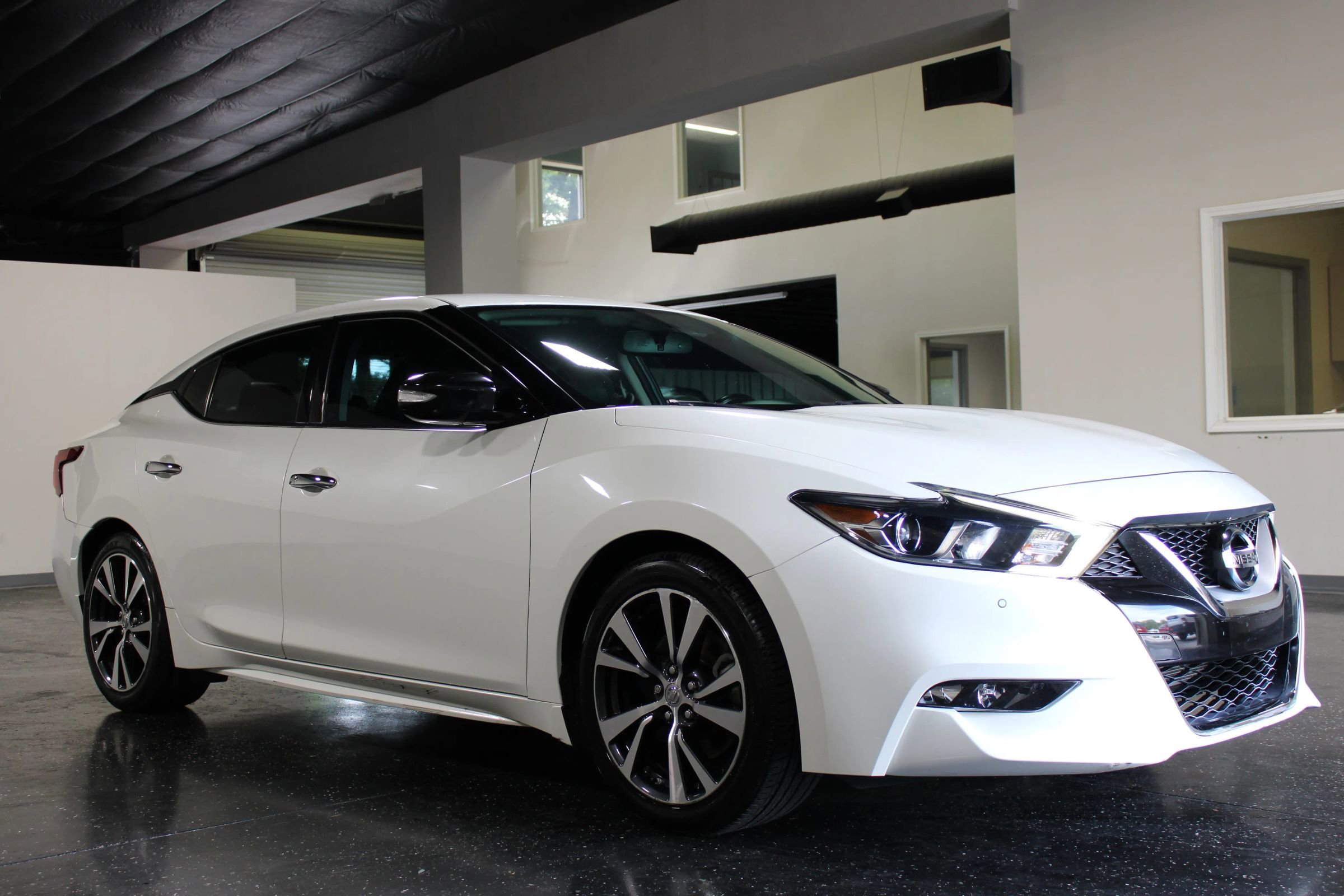 Used 2017 Nissan Maxima 3.5 SV FWD image 1