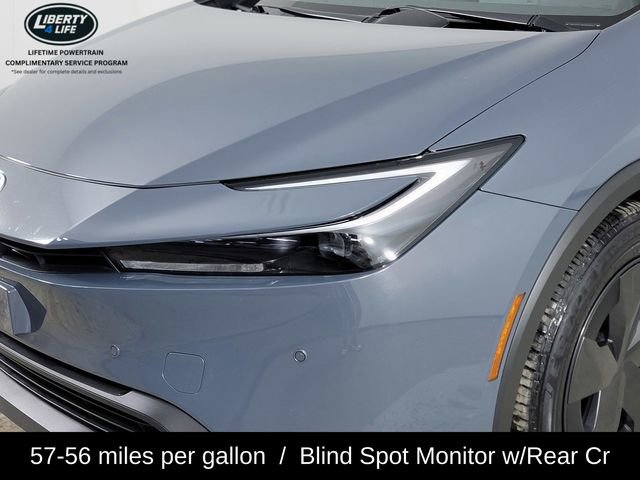 Used 2025 Toyota Prius LE image 9