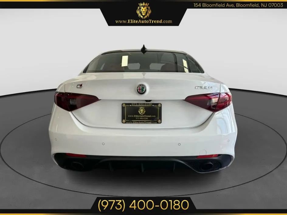 Used 2022 Alfa Romeo Giulia Veloce image 5
