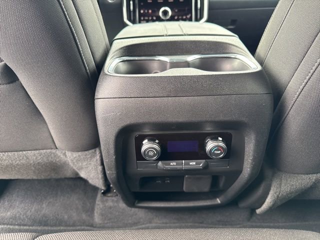 Used 2025 GMC Acadia Elevation image 30