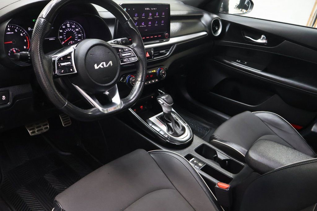 Used 2022 Kia Forte GT-Line w/ GT-Line Premium Package image 17