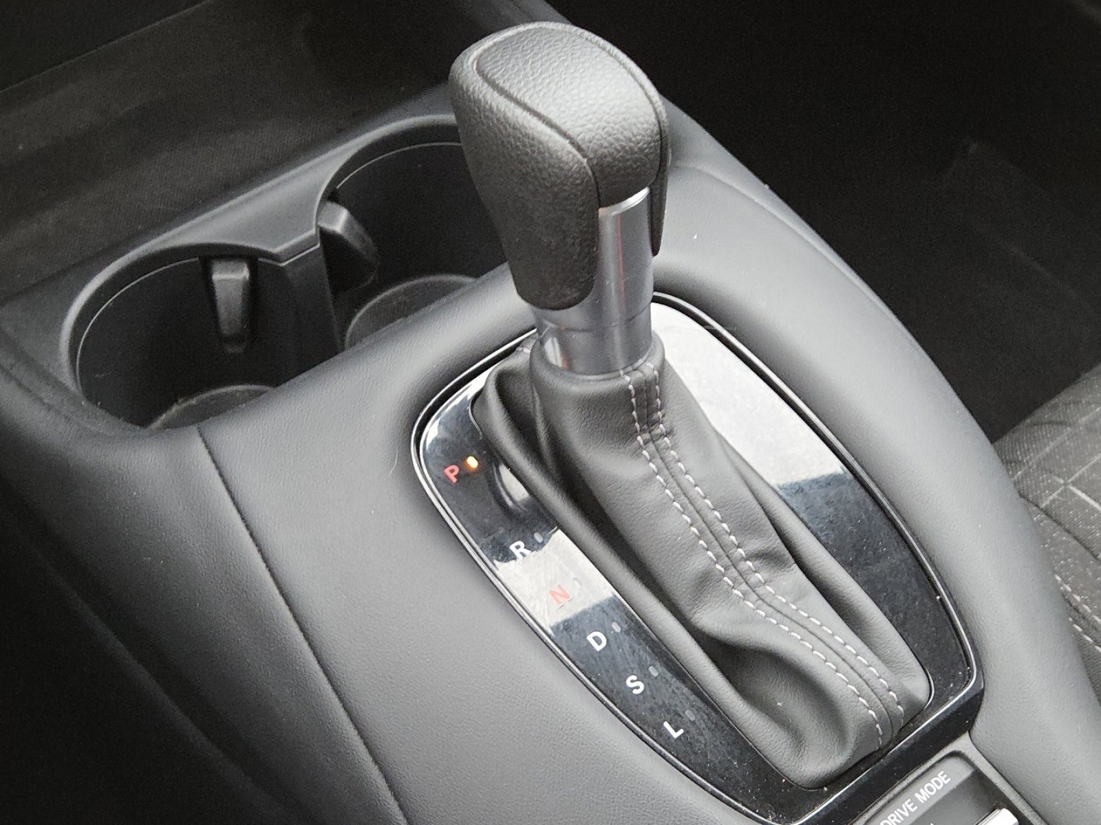 Used 2024 Honda HR-V LX image 28