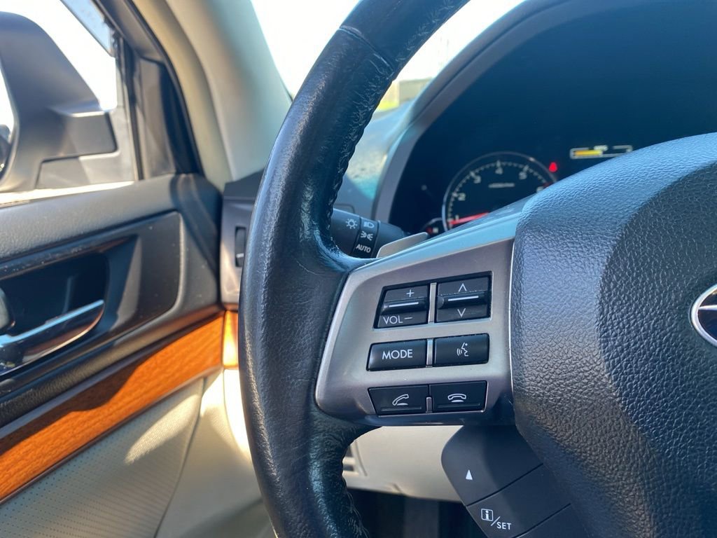 Used 2014 Subaru Outback 2.5i Limited image 9