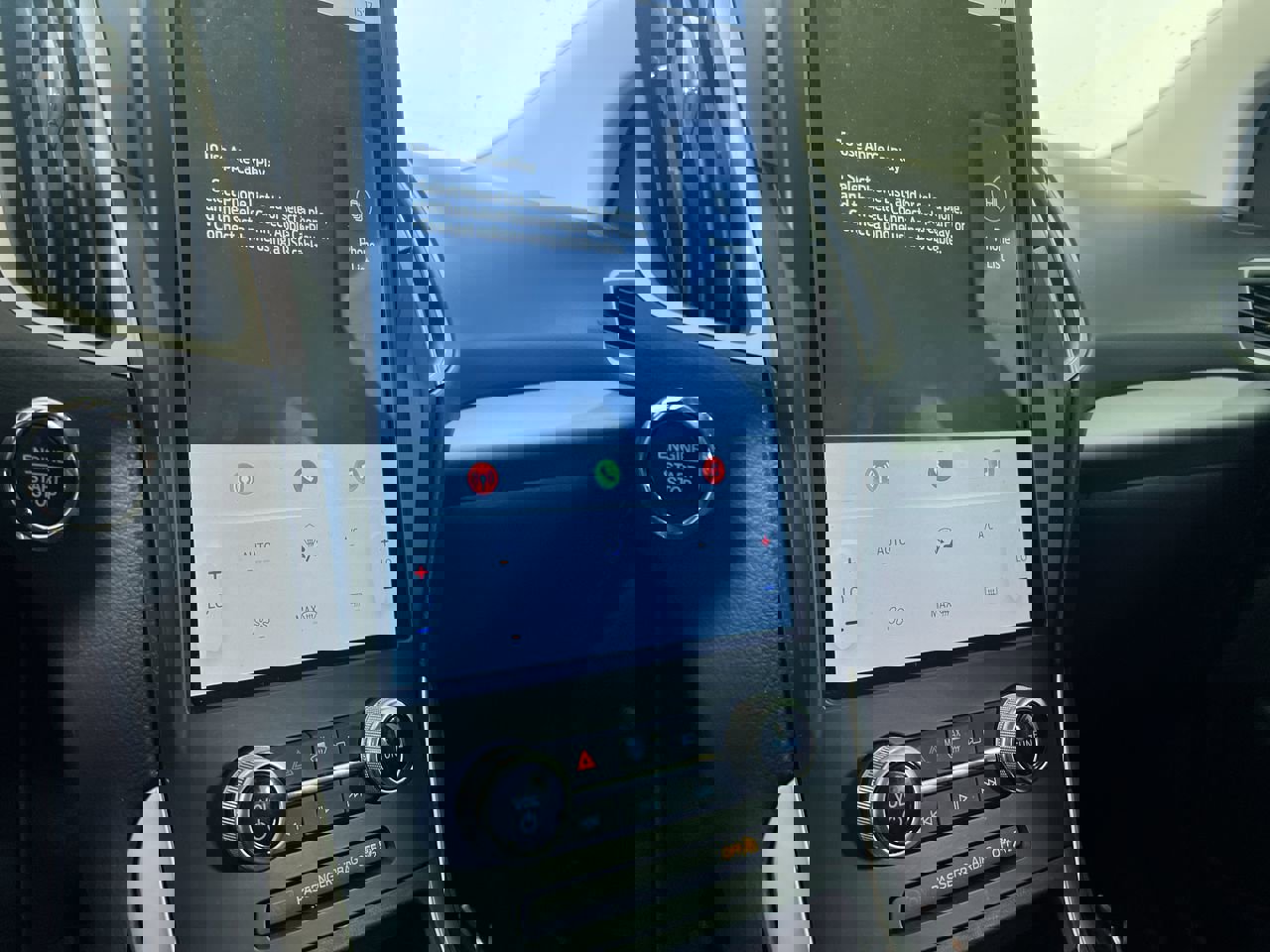 Used 2022 Ford Edge SE w/ Black Appearance Package image 25