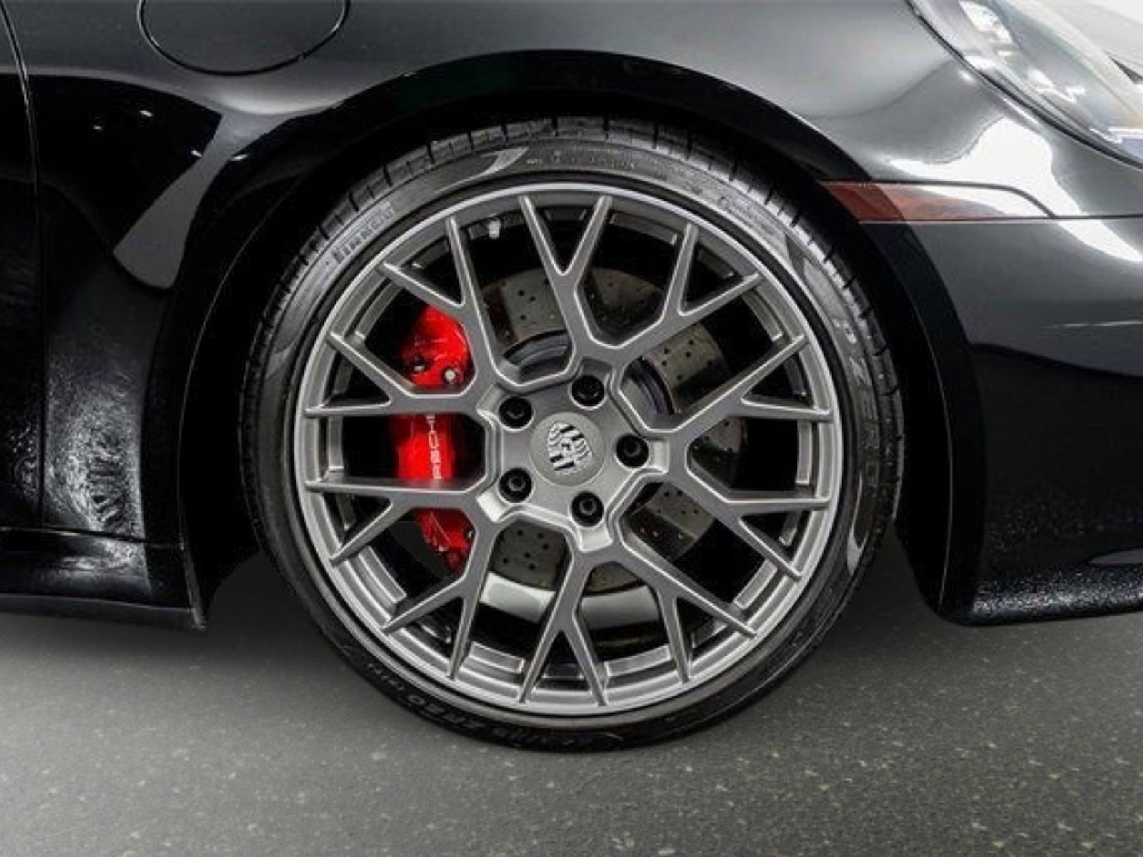 Used 2024 Porsche 911 Carrera 4 GTS AWD/4WD image 8