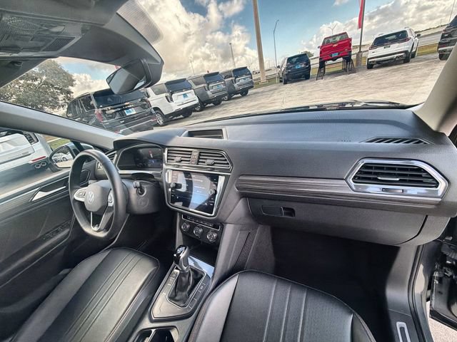Used 2024 Volkswagen Tiguan SE FWD image 28