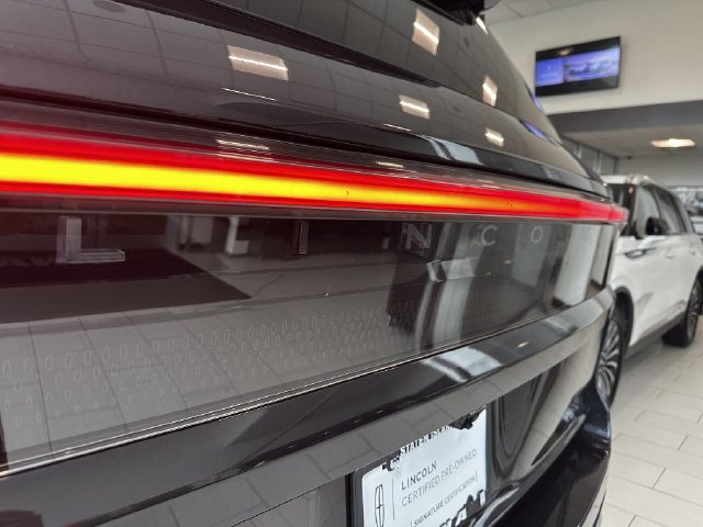 Certified 2025 Lincoln Navigator Reserve AWD/4WD image 47