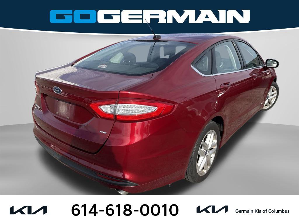 Used 2016 Ford Fusion SE FWD image 4