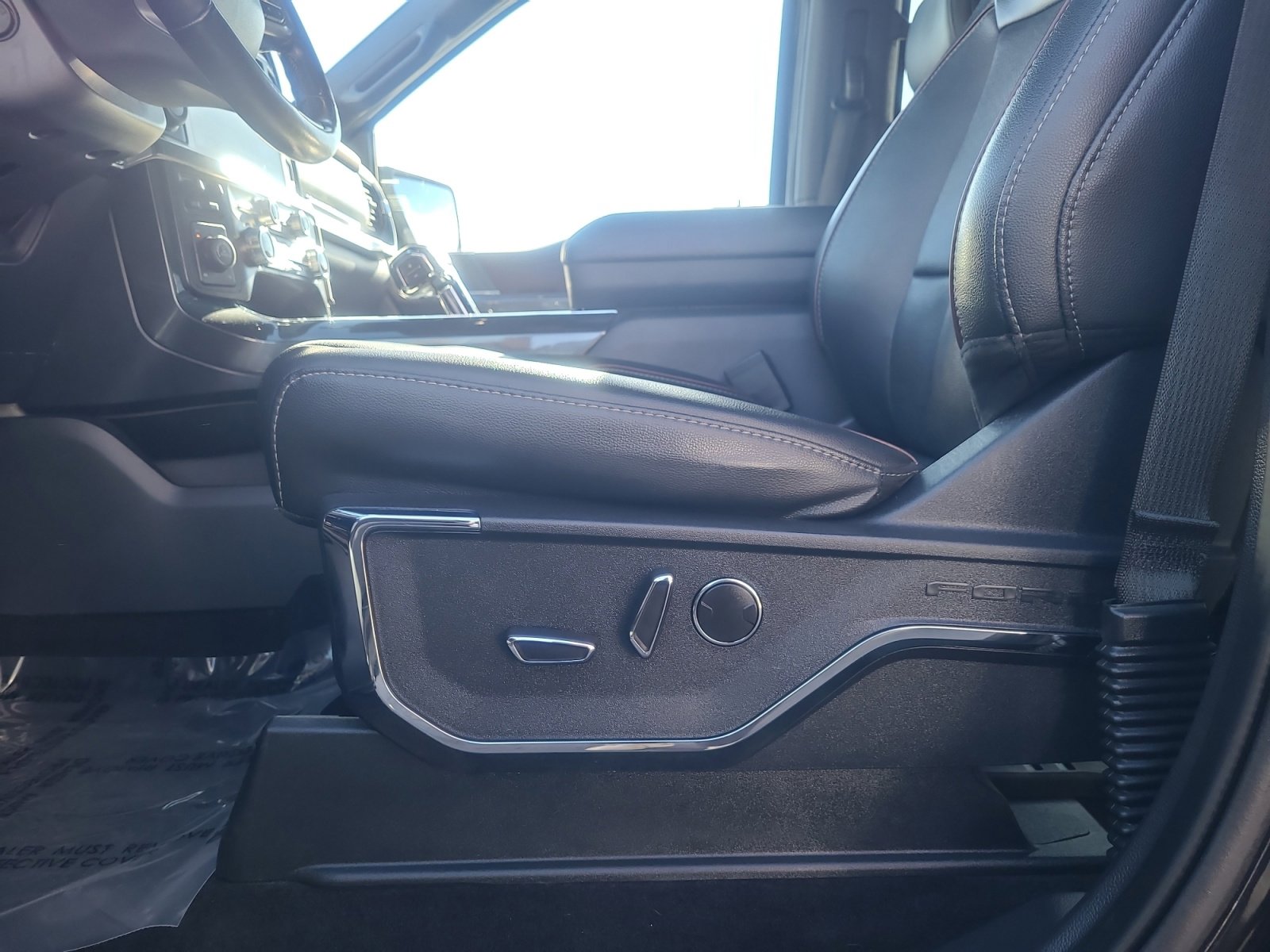 Certified 2022 Ford F150 Lariat w/ Equipment Group 502A High image 14