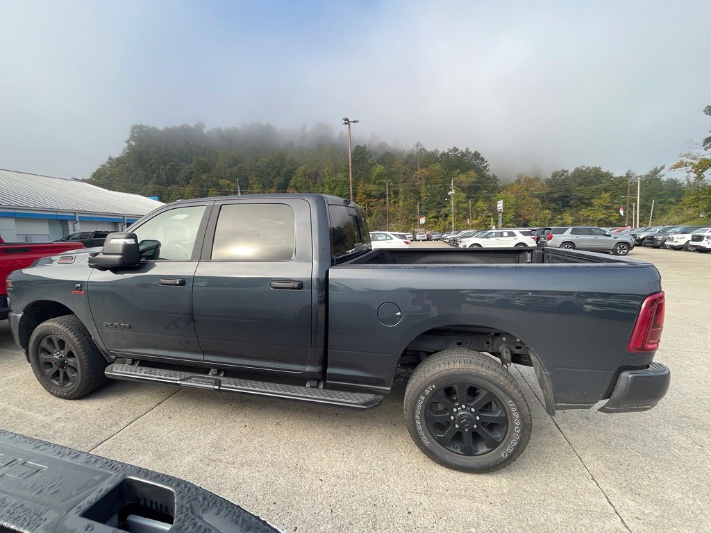 Used 2025 RAM 2500 Big Horn AWD/4WD image 10