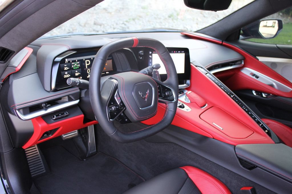 Used 2024 Chevrolet Corvette Stingray Premium Conv w/ Z51 Performance Package RWD image 20