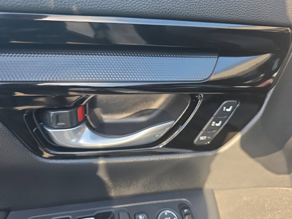 Used 2025 Honda CR-V Sport Touring image 6