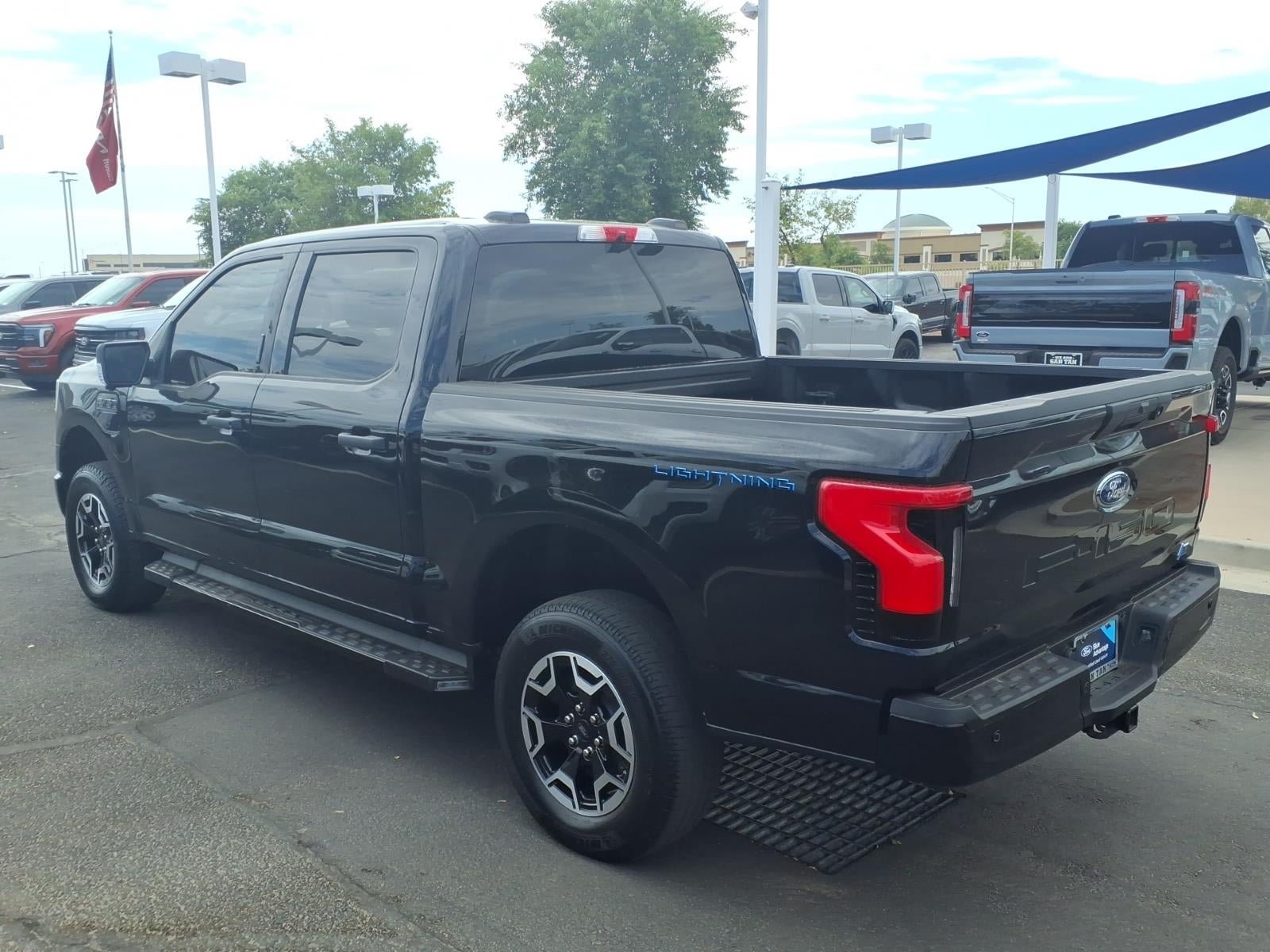 Certified 2022 Ford F150 Lightning XLT AWD/4WD image 6